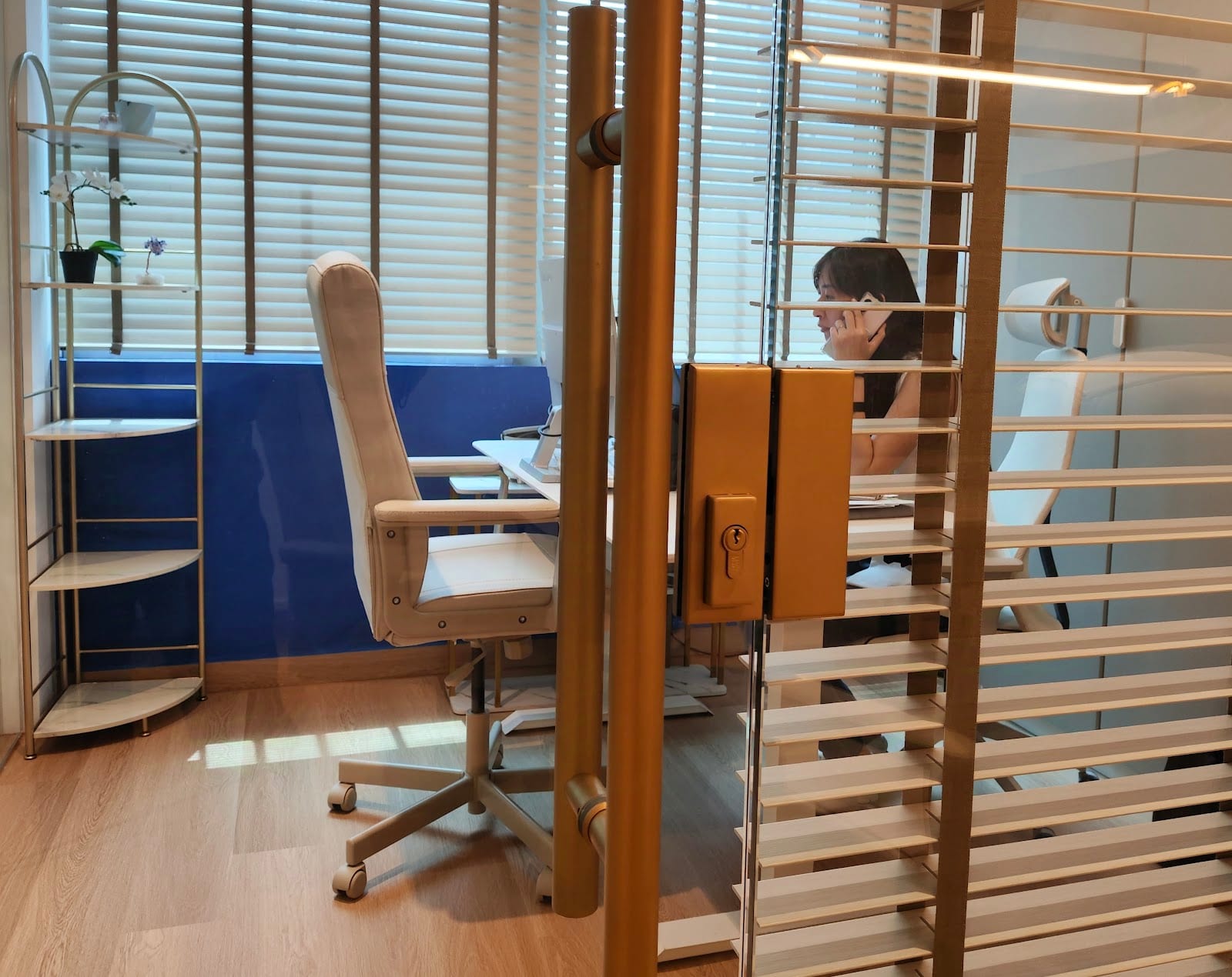 3rise Corporate Services executive office at Thong Chai Building, Chin Swee Road, Singapore